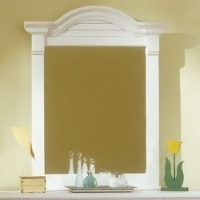 Cottage Traditions Youth Vertical Mirror in Eggshell White