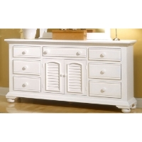 Cottage Traditions Triple Dresser in Eggshell White
