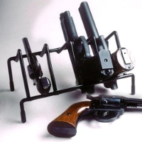 4-Gun Pistol Rack - Coated Wire